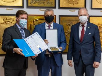 Hepatos-ovom hepatitis ambasadoru - Ivanu Gudelju uručena osobna nagrada Grada Splita